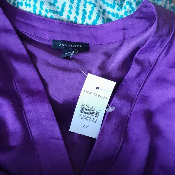 new Ann Taylor shirt xs purple blouse new silky feel career office blouse luxury - Picture 3 of 4